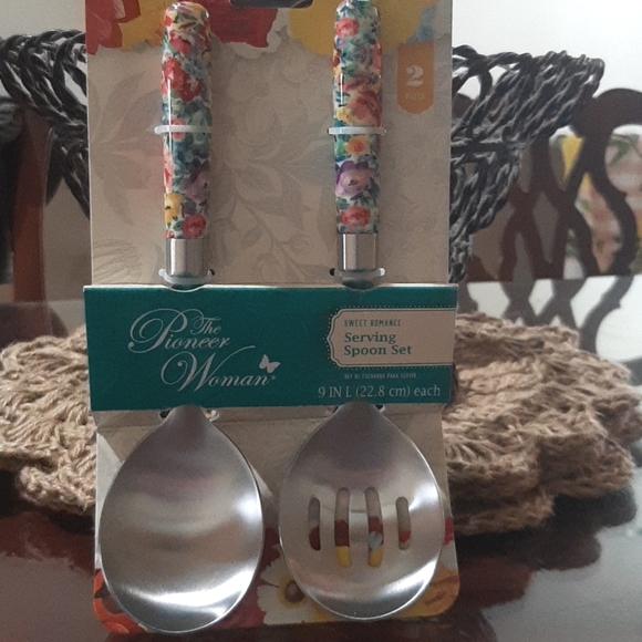 The Pioneer Woman Other - The Pioneer Woman Sweet Romance Serving Spoon Set, New in Box
